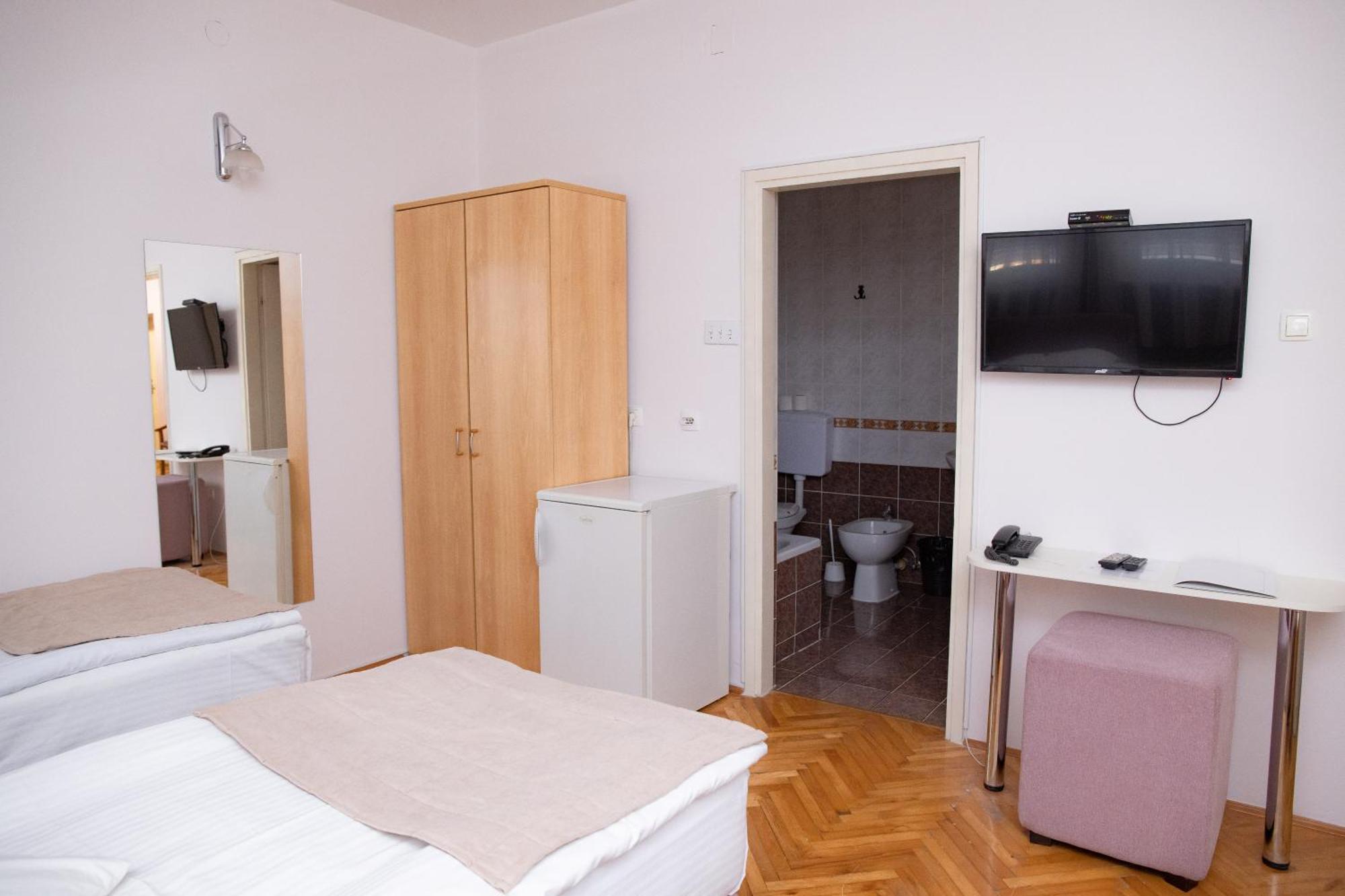 Motel New Sanatron Bosanski Novi Bagian luar foto