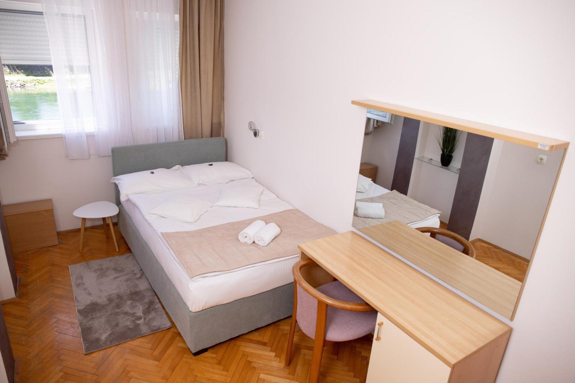 Motel New Sanatron Bosanski Novi Bagian luar foto