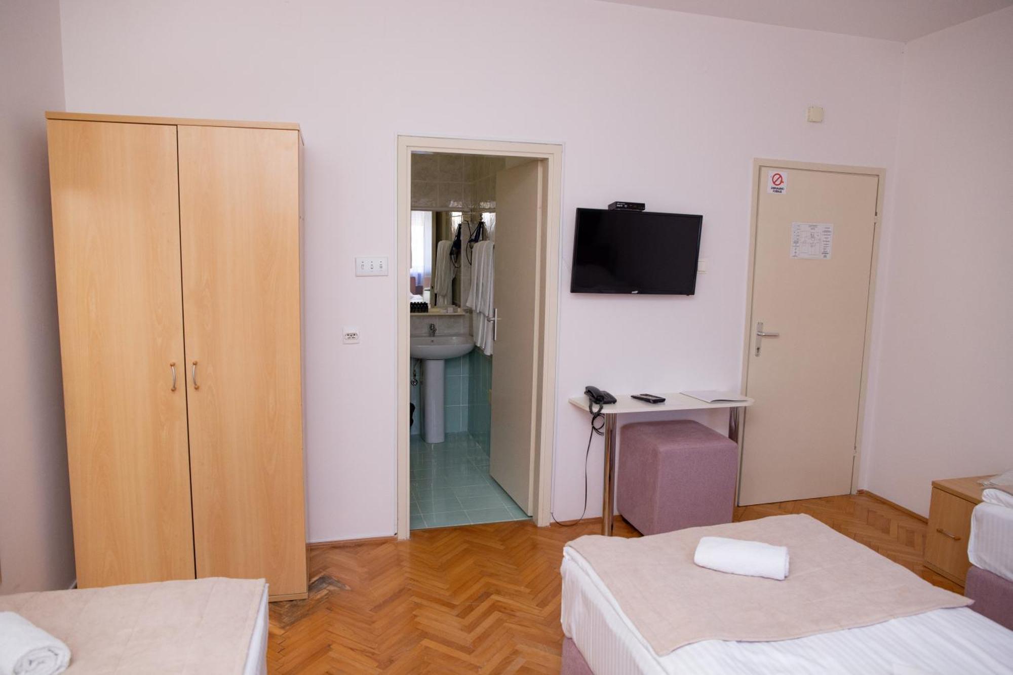 Motel New Sanatron Bosanski Novi Bagian luar foto