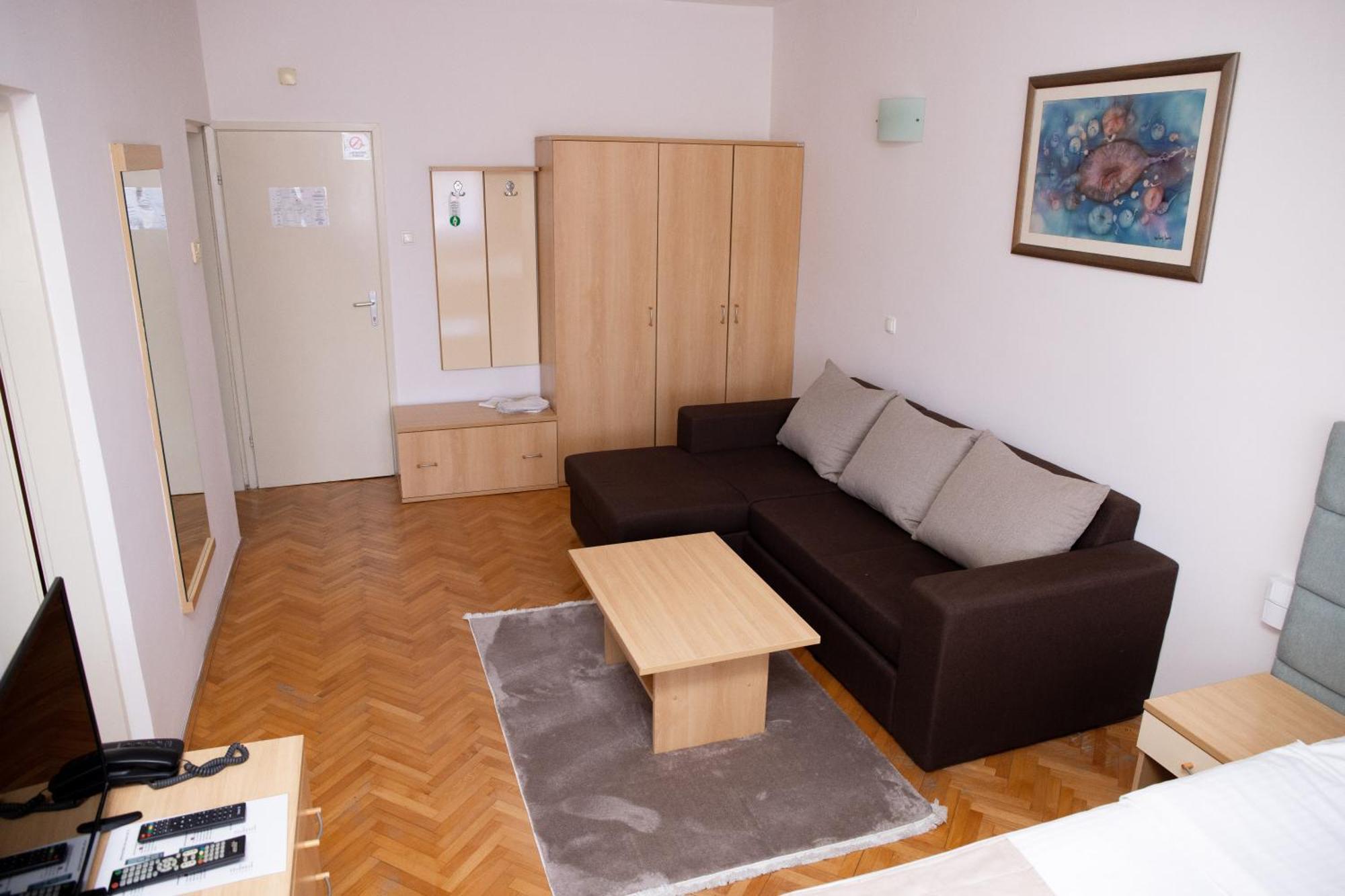 Motel New Sanatron Bosanski Novi Bagian luar foto