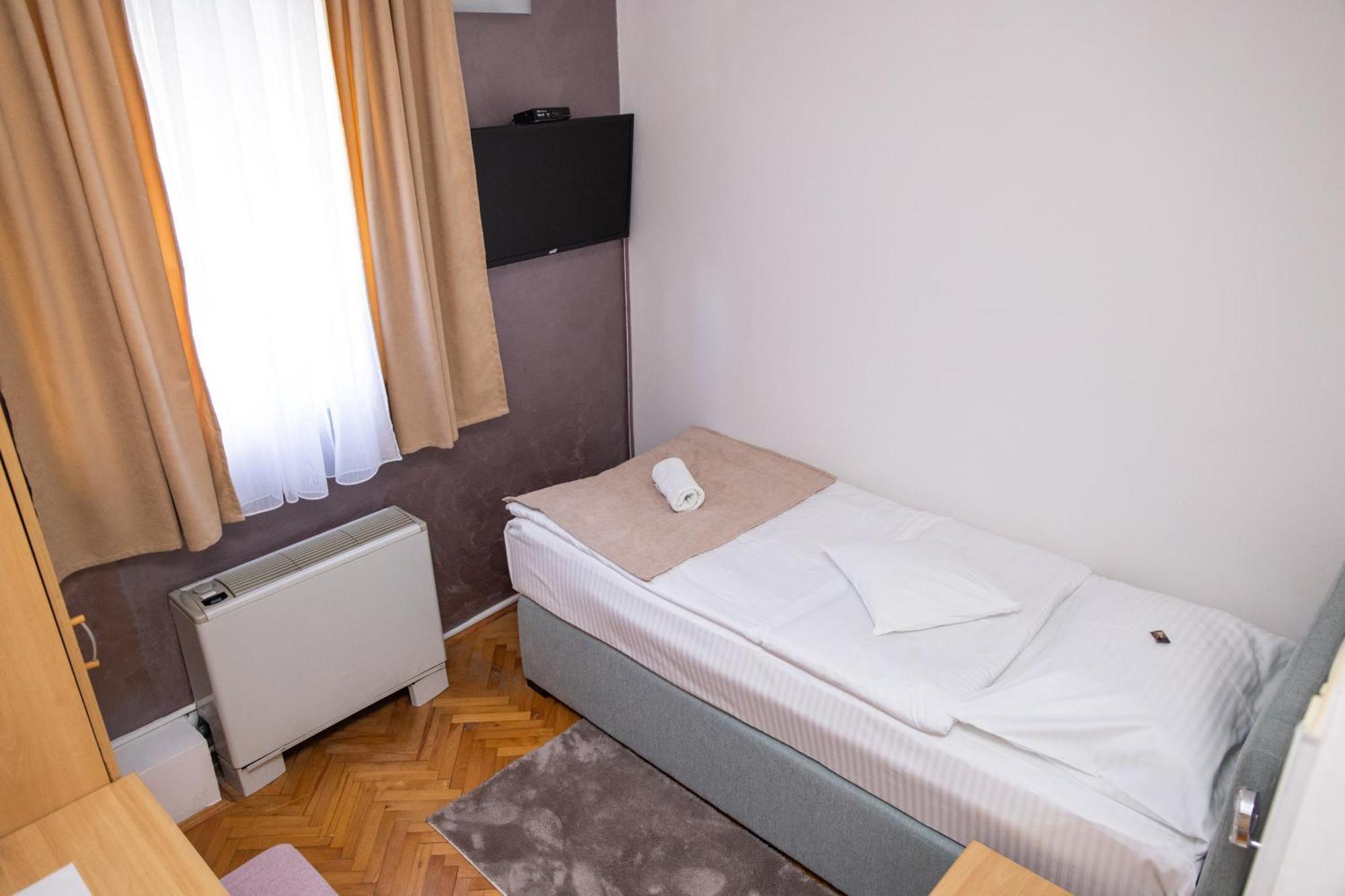 Motel New Sanatron Bosanski Novi Bagian luar foto